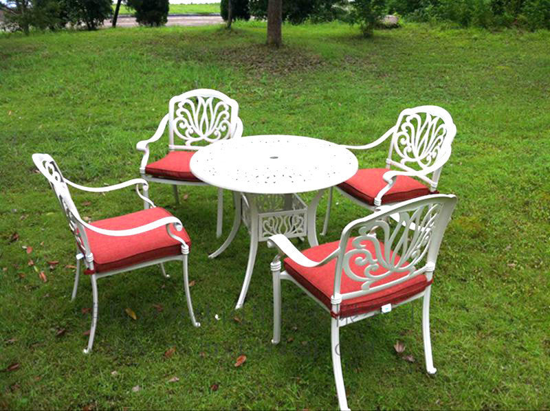 Outdoor Table Set w/4 Chairs - JGX273